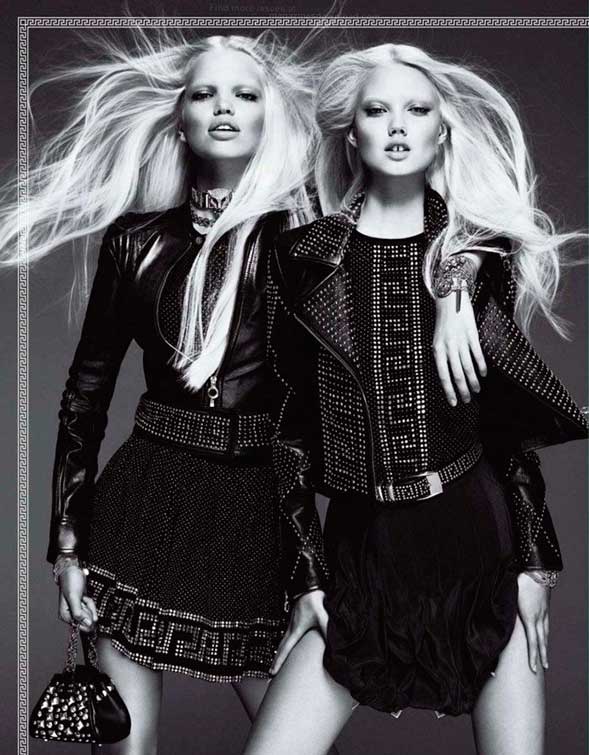 modelos a desfilar com conjuntos da coleção de roupa de luxo acessível da colaboração entre Versace x H&M